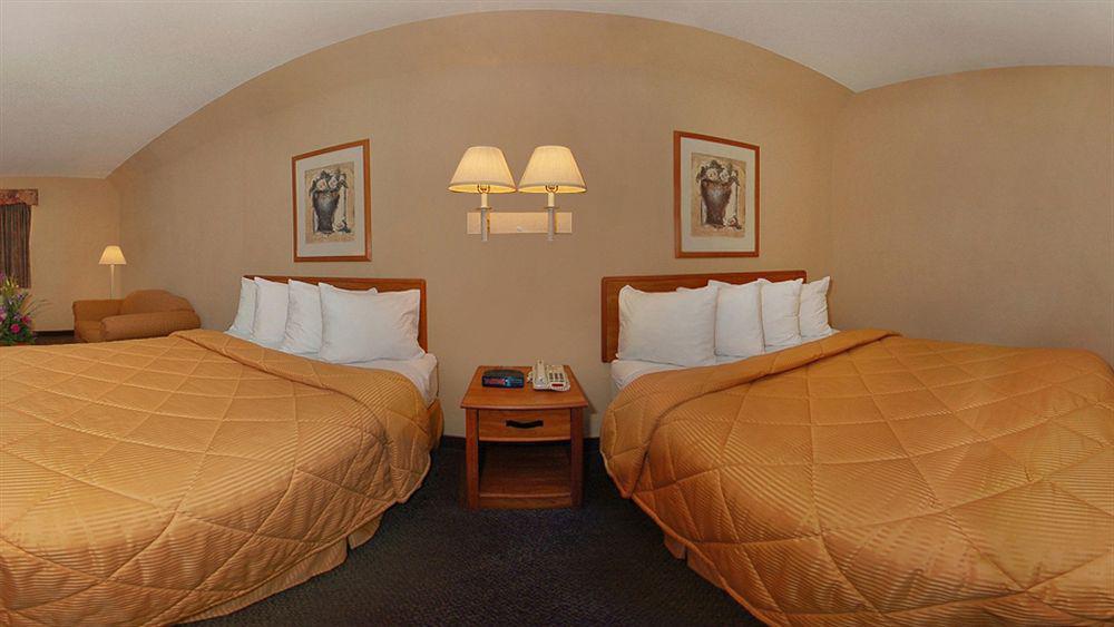 Comfort Inn Near Medical Center Мишън Екстериор снимка