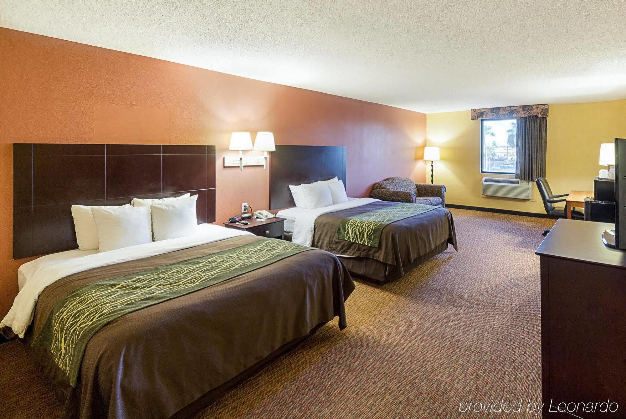 Comfort Inn Near Medical Center Мишън Екстериор снимка