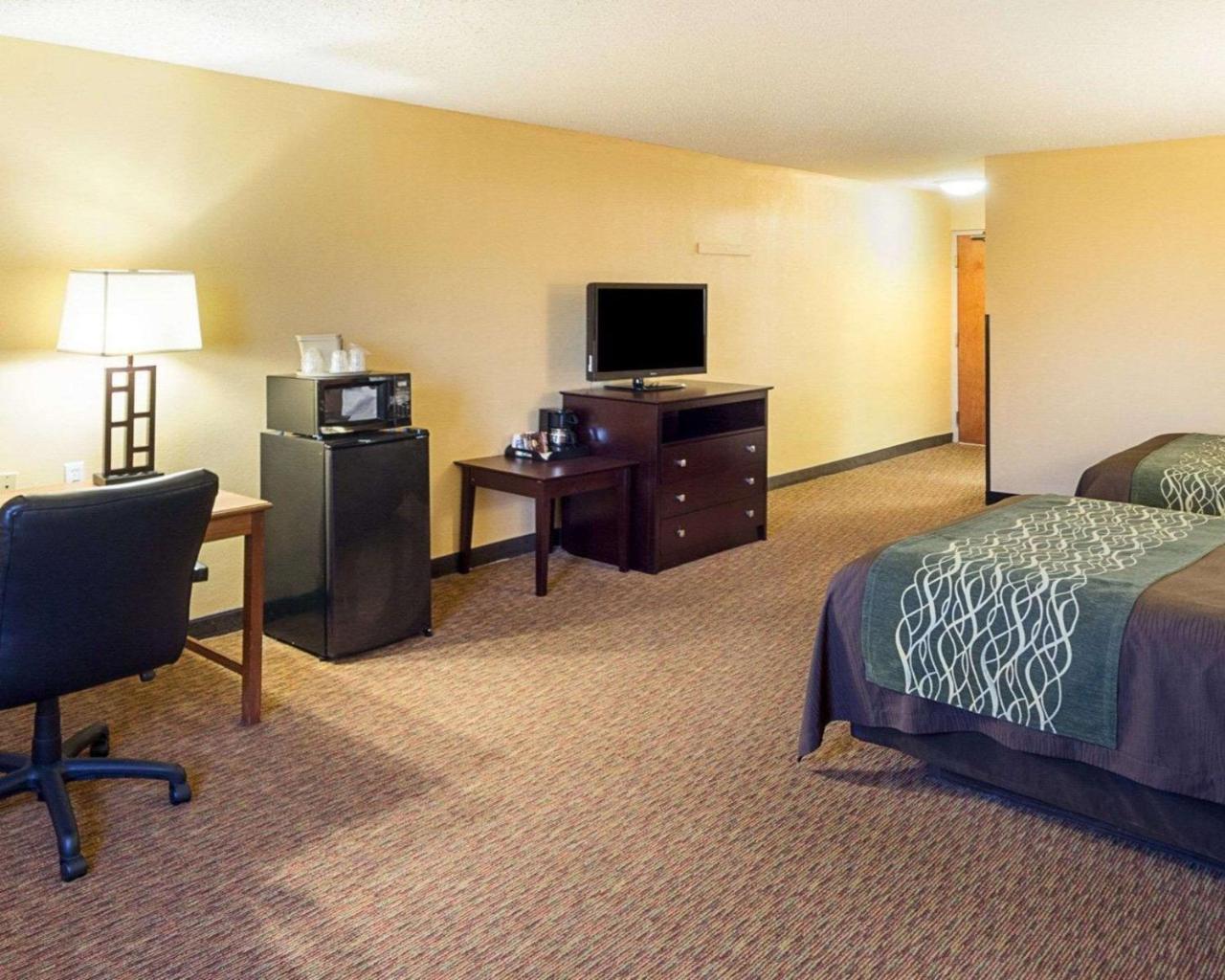 Comfort Inn Near Medical Center Мишън Екстериор снимка