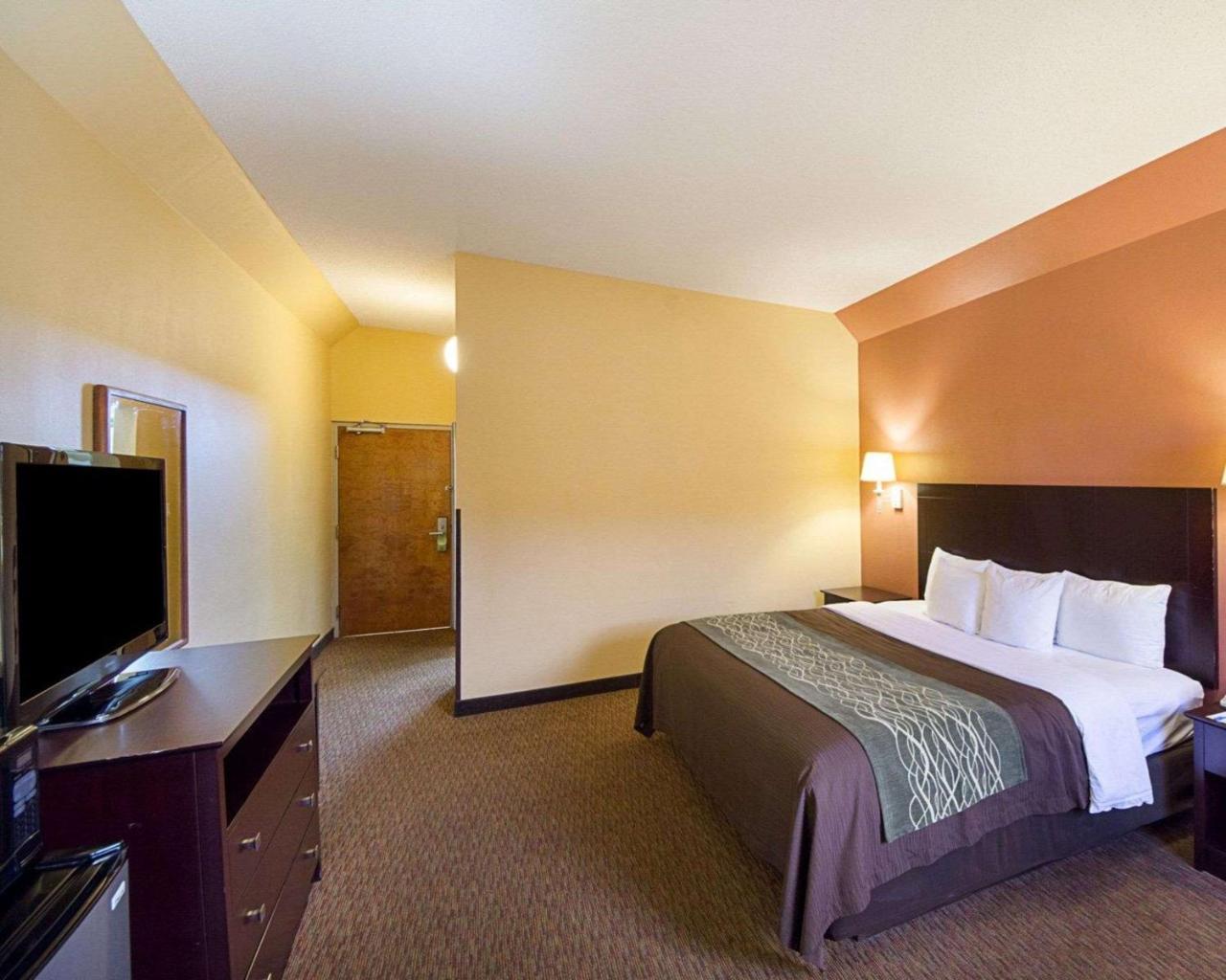 Comfort Inn Near Medical Center Мишън Екстериор снимка