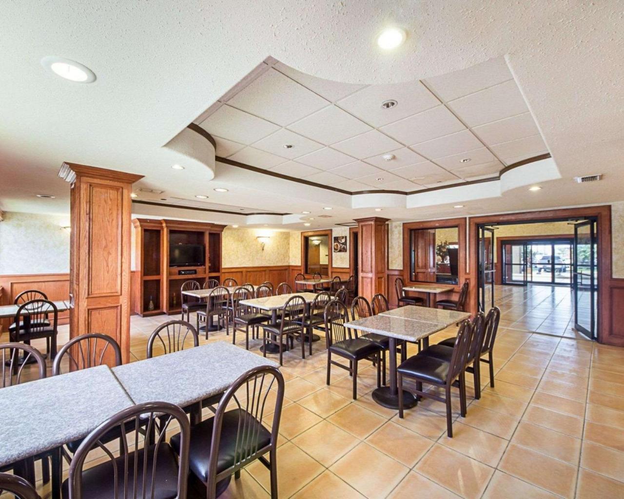 Comfort Inn Near Medical Center Мишън Екстериор снимка