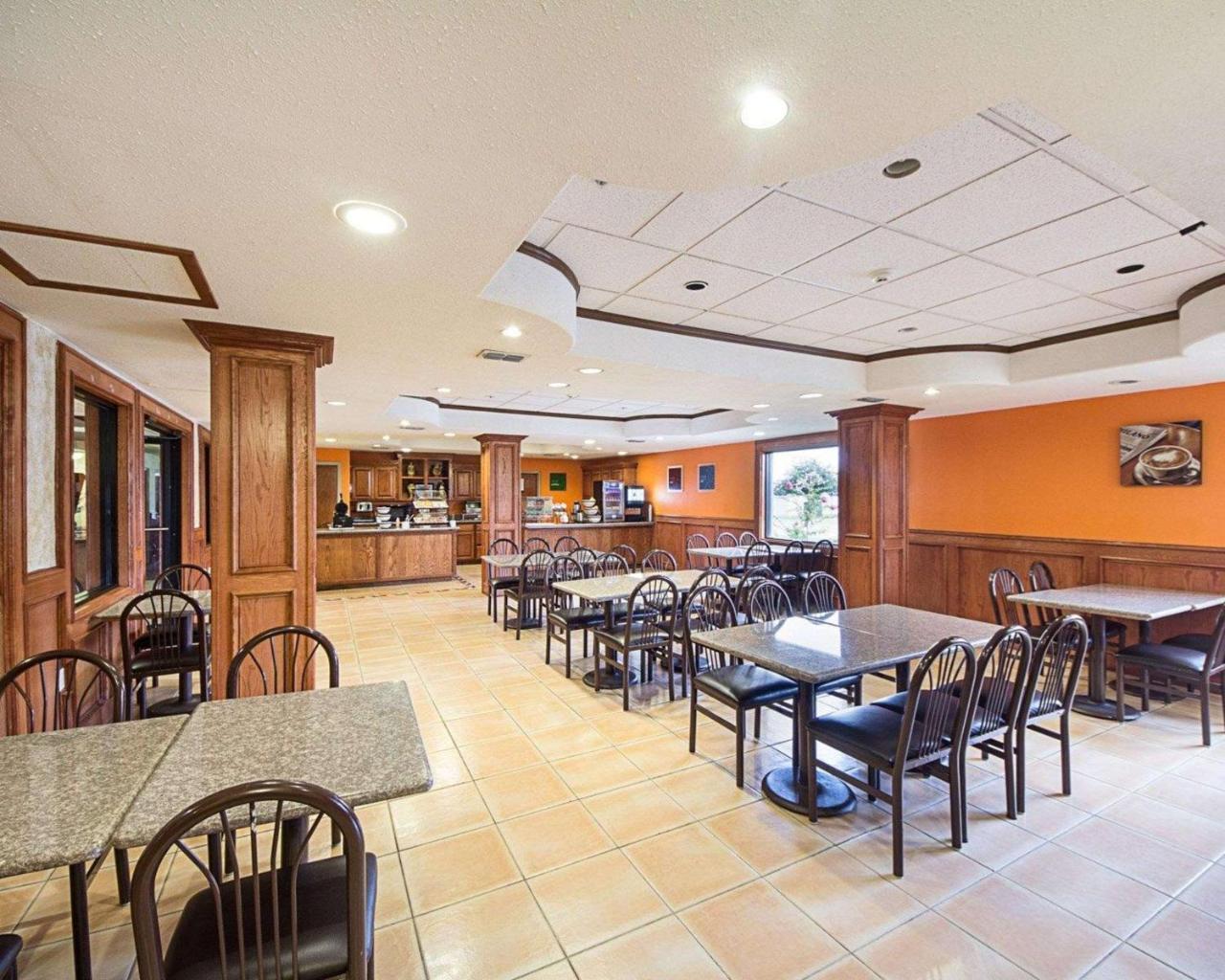 Comfort Inn Near Medical Center Мишън Екстериор снимка