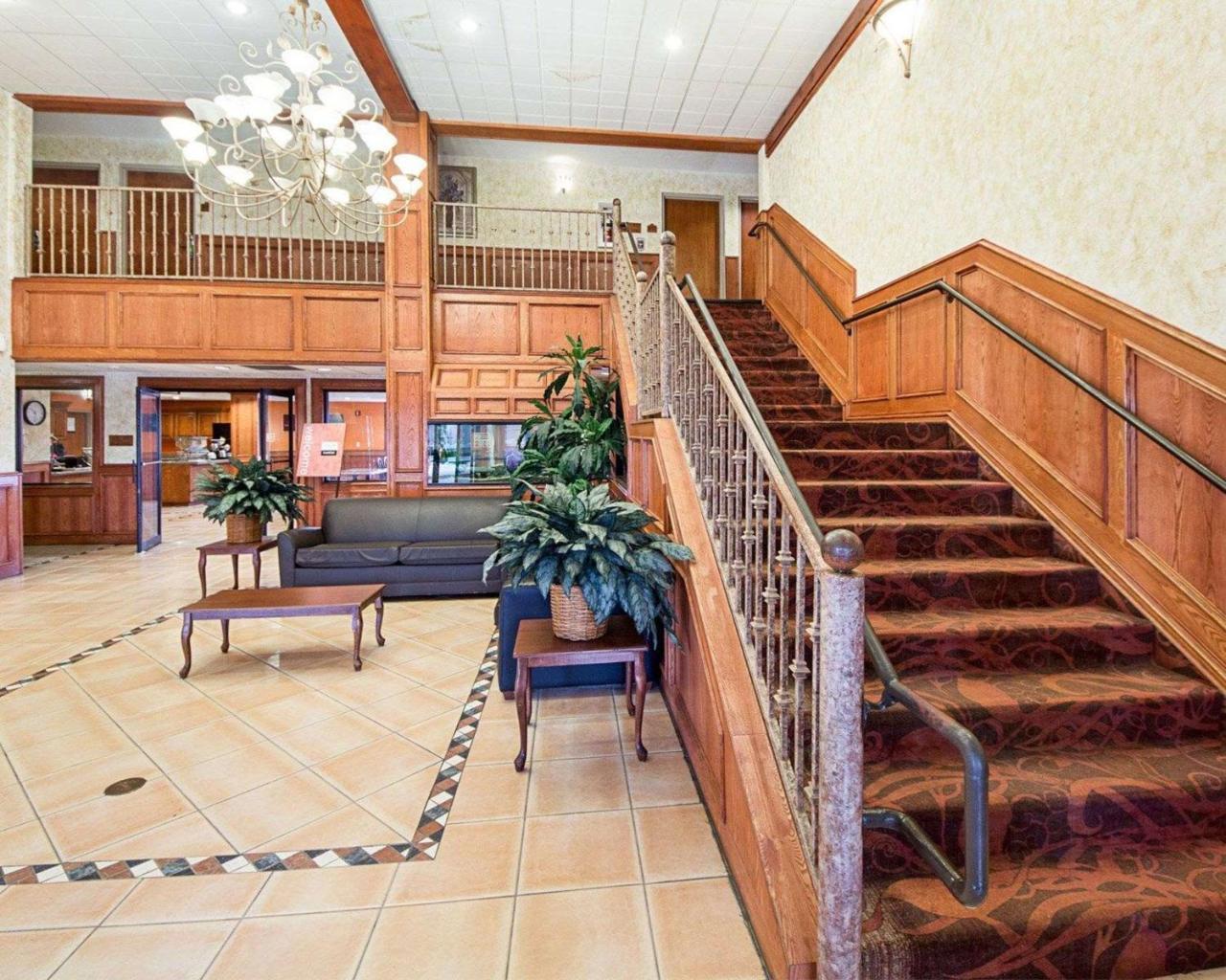 Comfort Inn Near Medical Center Мишън Екстериор снимка
