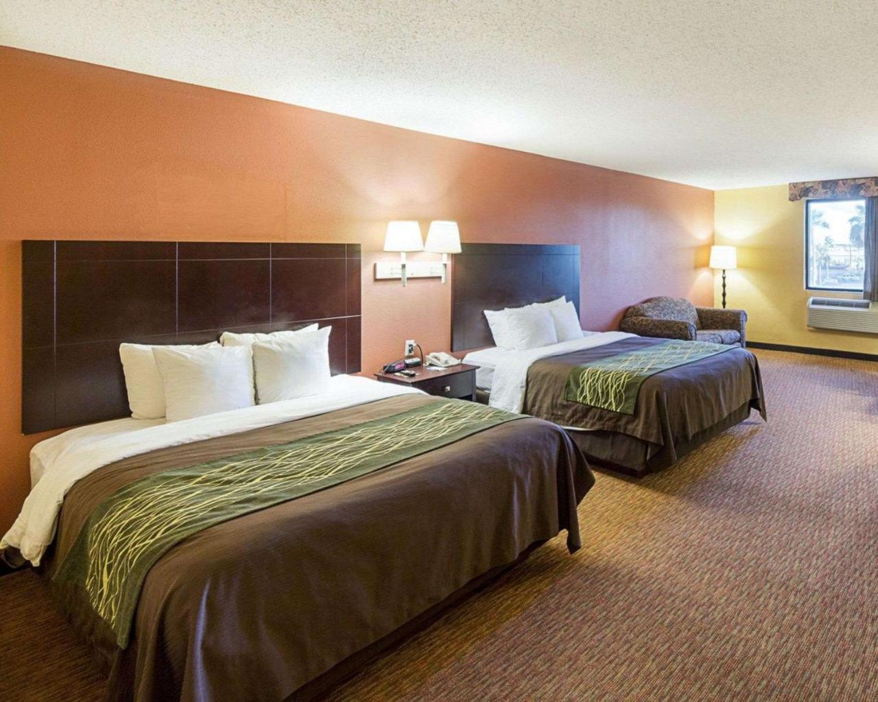 Comfort Inn Near Medical Center Мишън Екстериор снимка