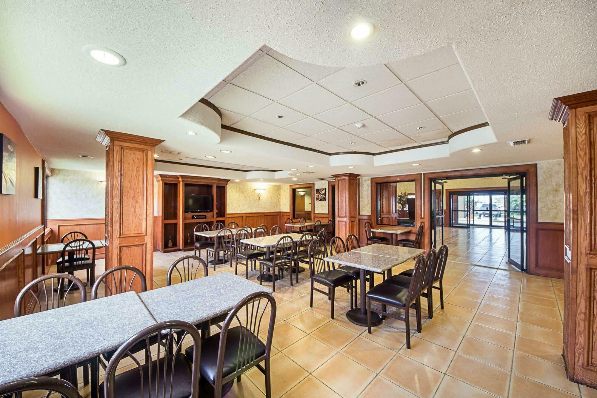 Comfort Inn Near Medical Center Мишън Екстериор снимка