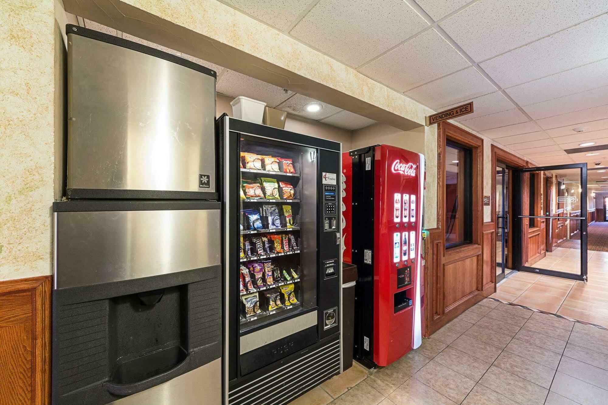 Comfort Inn Near Medical Center Мишън Екстериор снимка